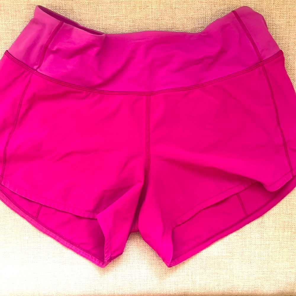 Size 6 high rise speed up raspberry shorts 2.5” inseam